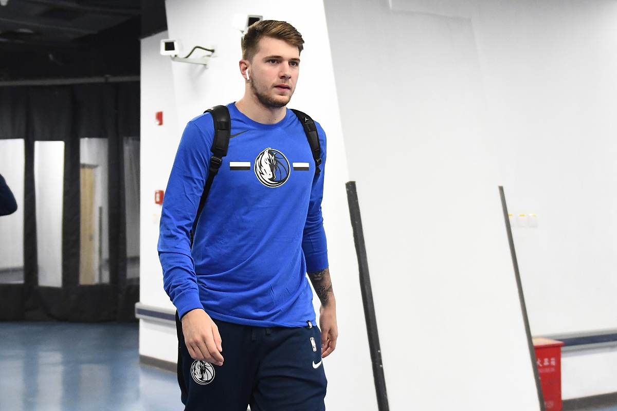 九游娱乐体育-东契奇MVP呼声高涨，独行侠冲击前四