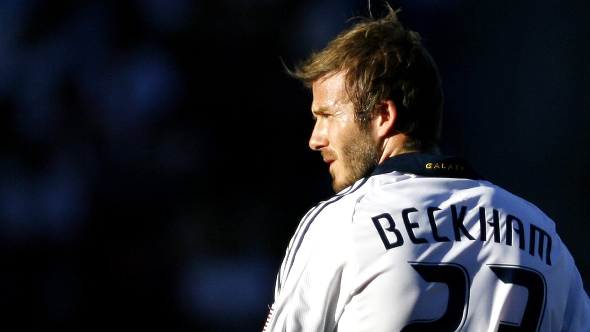 英超焦点赛，精彩进球和神级扑救令人热血沸腾，英超联赛点球