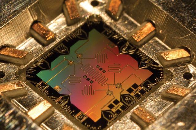关于量子计时设备亮相游泳赛事，精度达0.001秒的信息