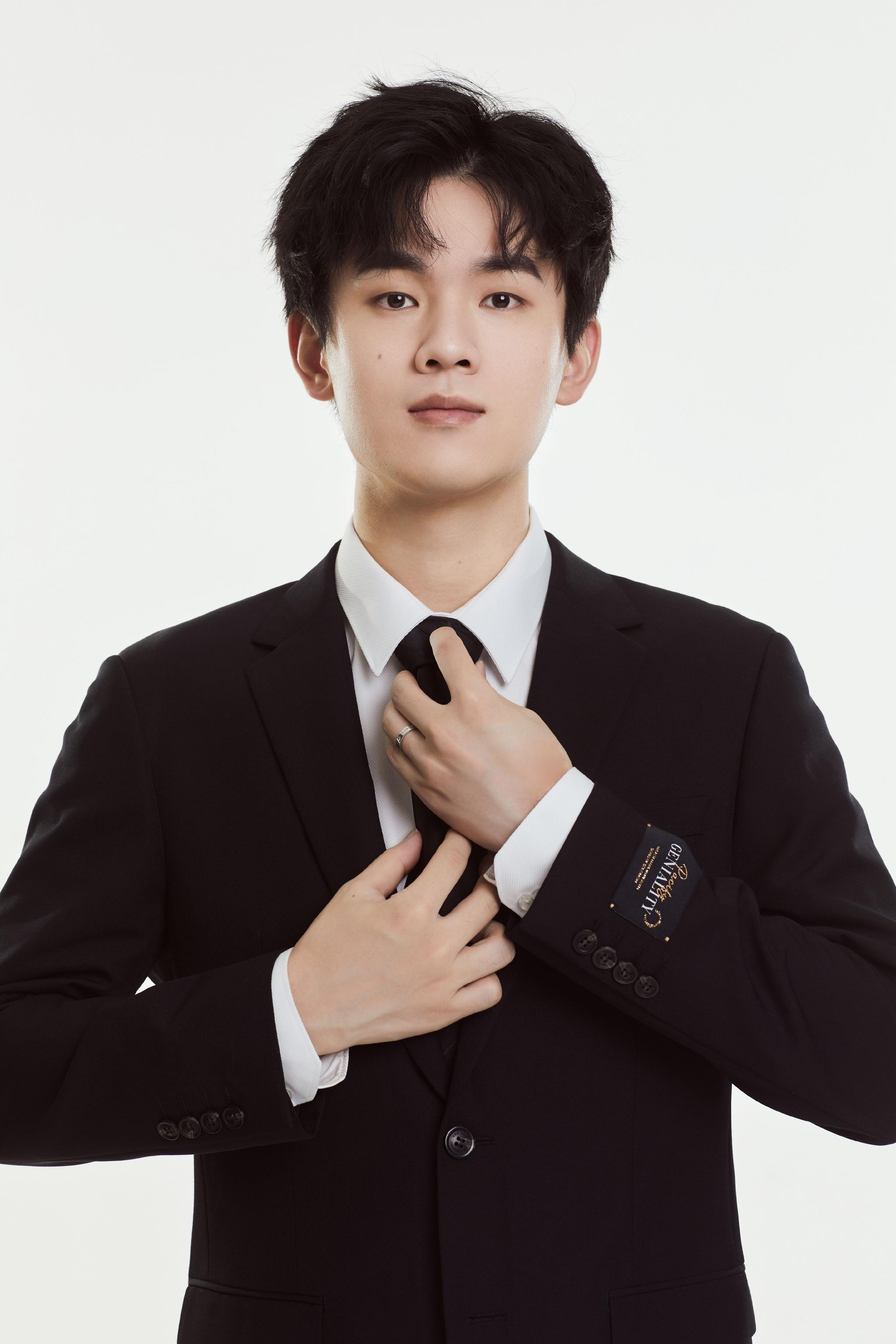 《电竞解说员成长记:声音背后的努力》的简单介绍 《电竞解说员成长记:声音背后的努力》的简单介绍