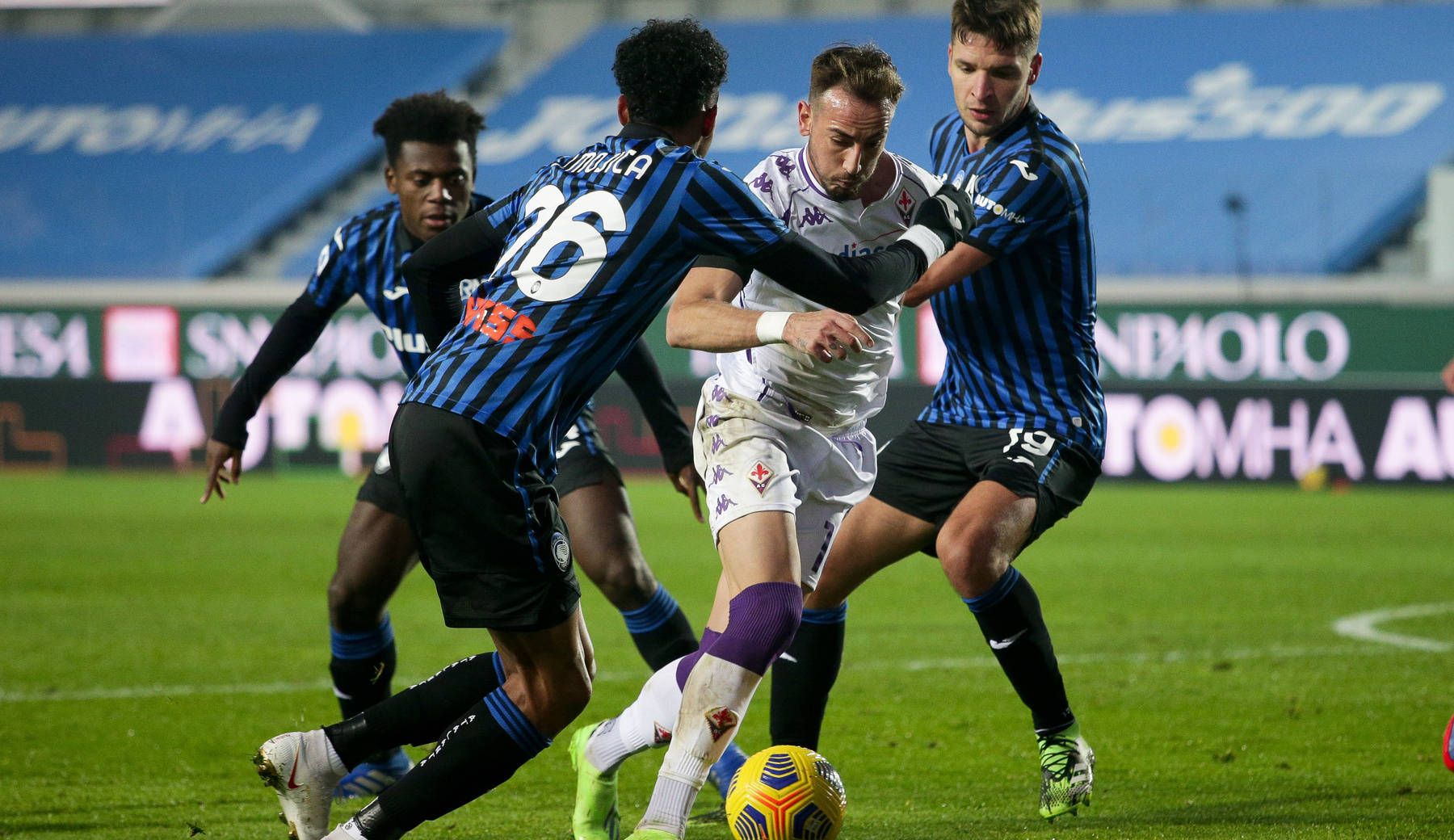 九游体育网址-关于欧冠席位争夺：哪个联赛内卷最严重？的信息