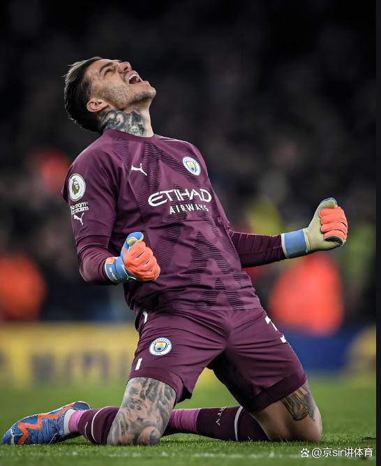 门将的现代角色：从扑救到组织进攻的简单介绍