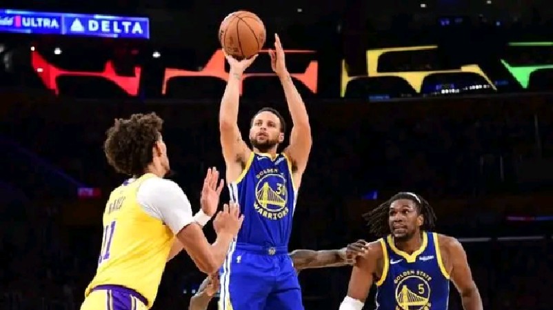 勇士“无中锋”阵容还能走多远？的简单介绍